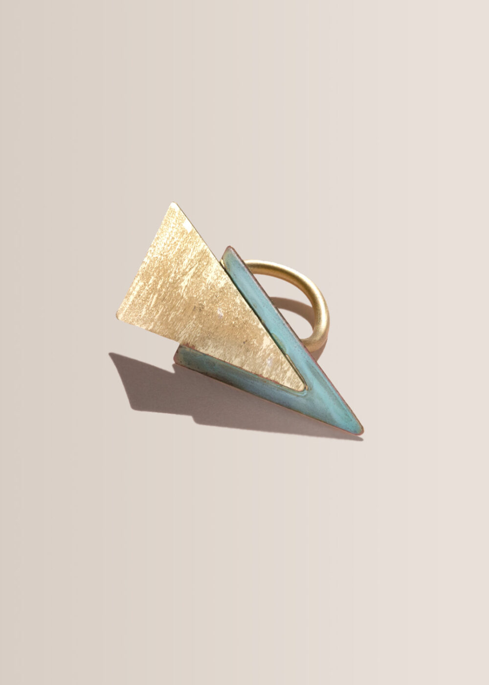 Ilektra-Ring-Dreieck-gold-tuerkis-oxidiert