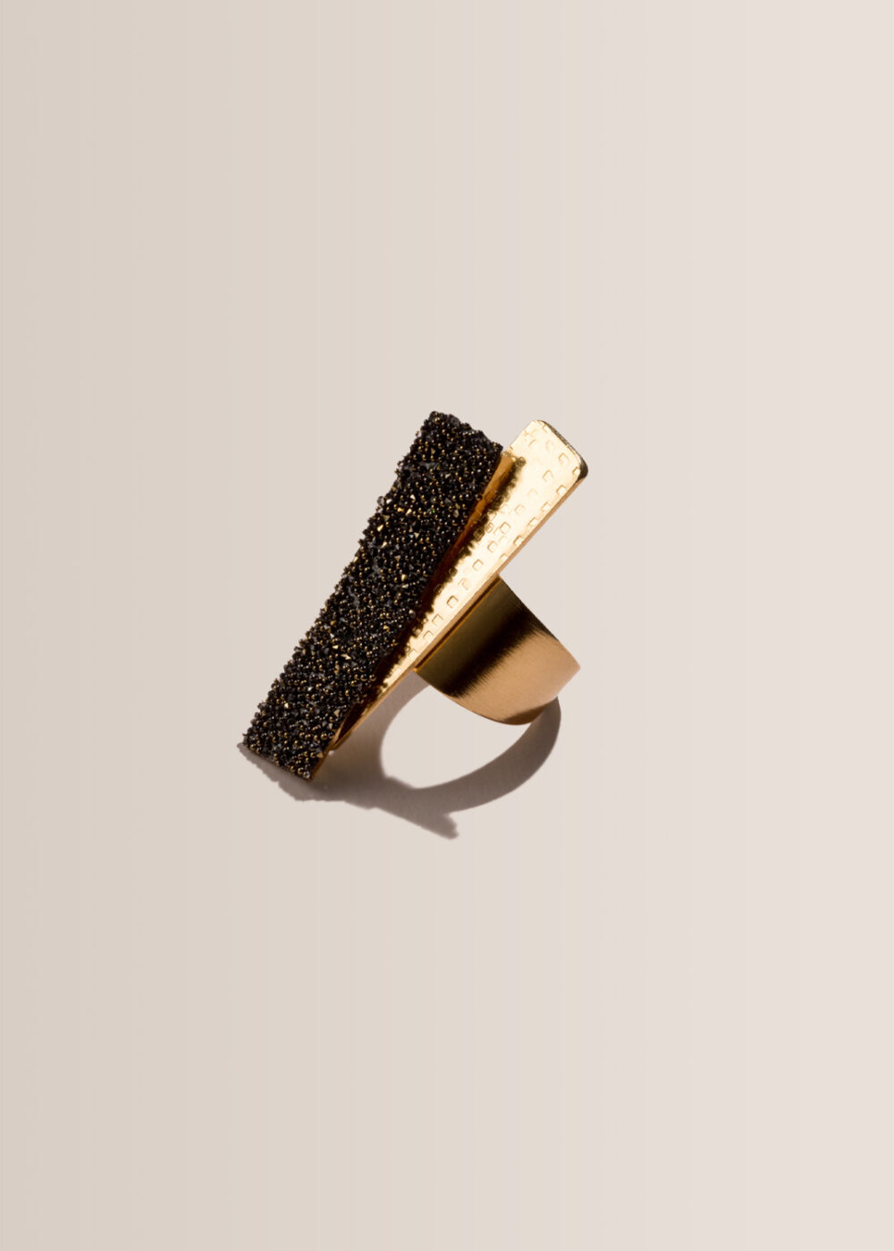 Helena-Ring-swarovski-schwarz-gold