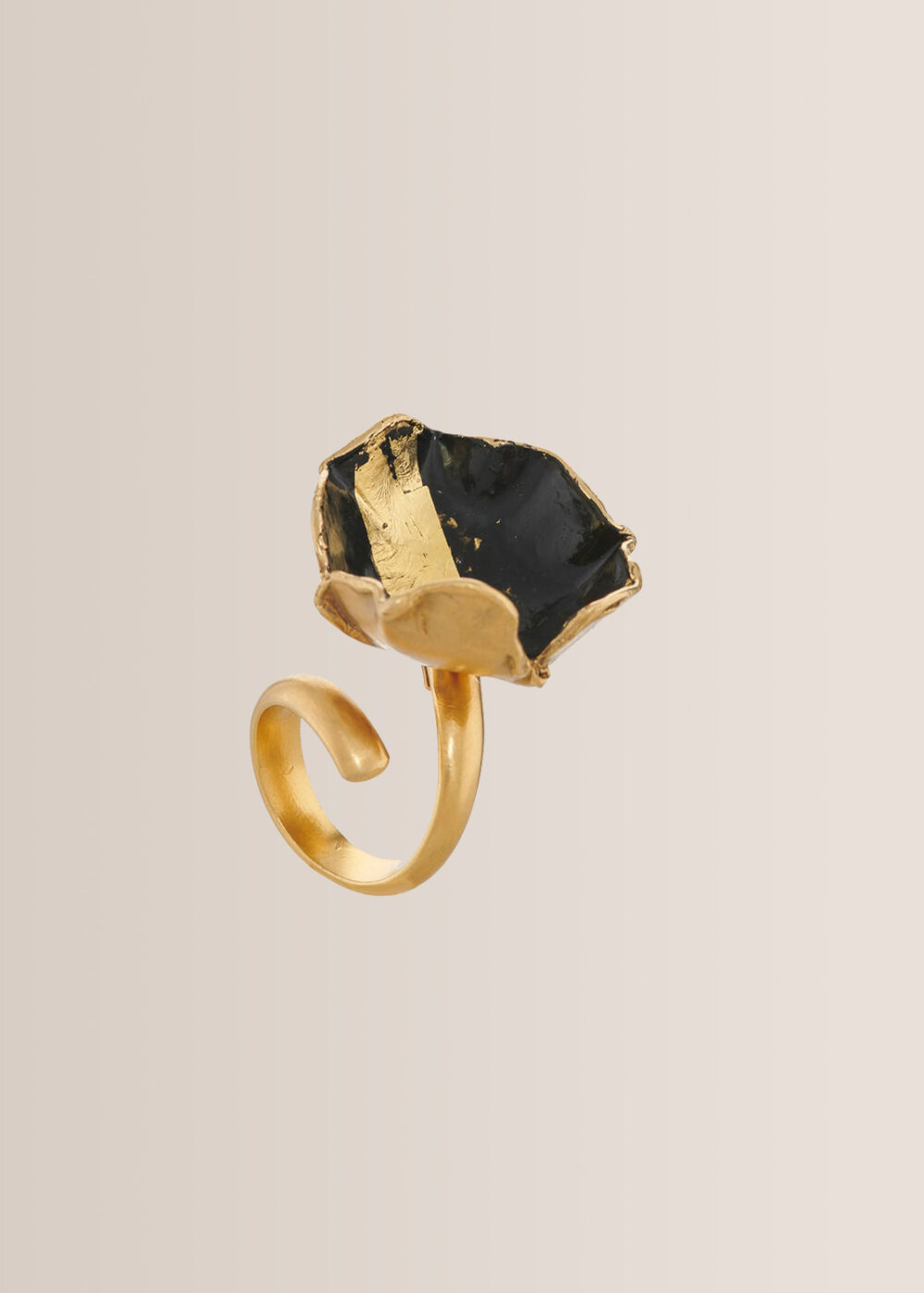 Thalia-Ring-gold-schwarz-Statement