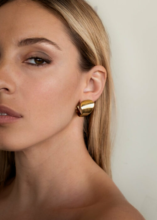 Aurelie-Ohrringe-gold-Model.jpg